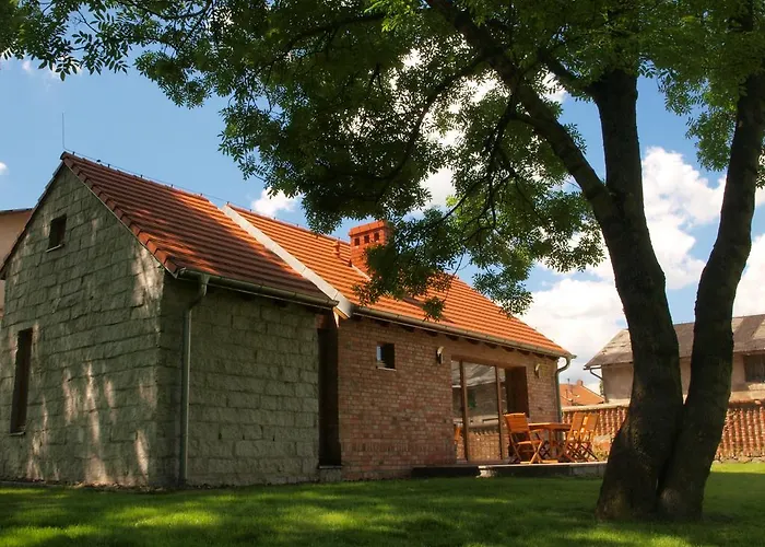 Деревянный коттедж House